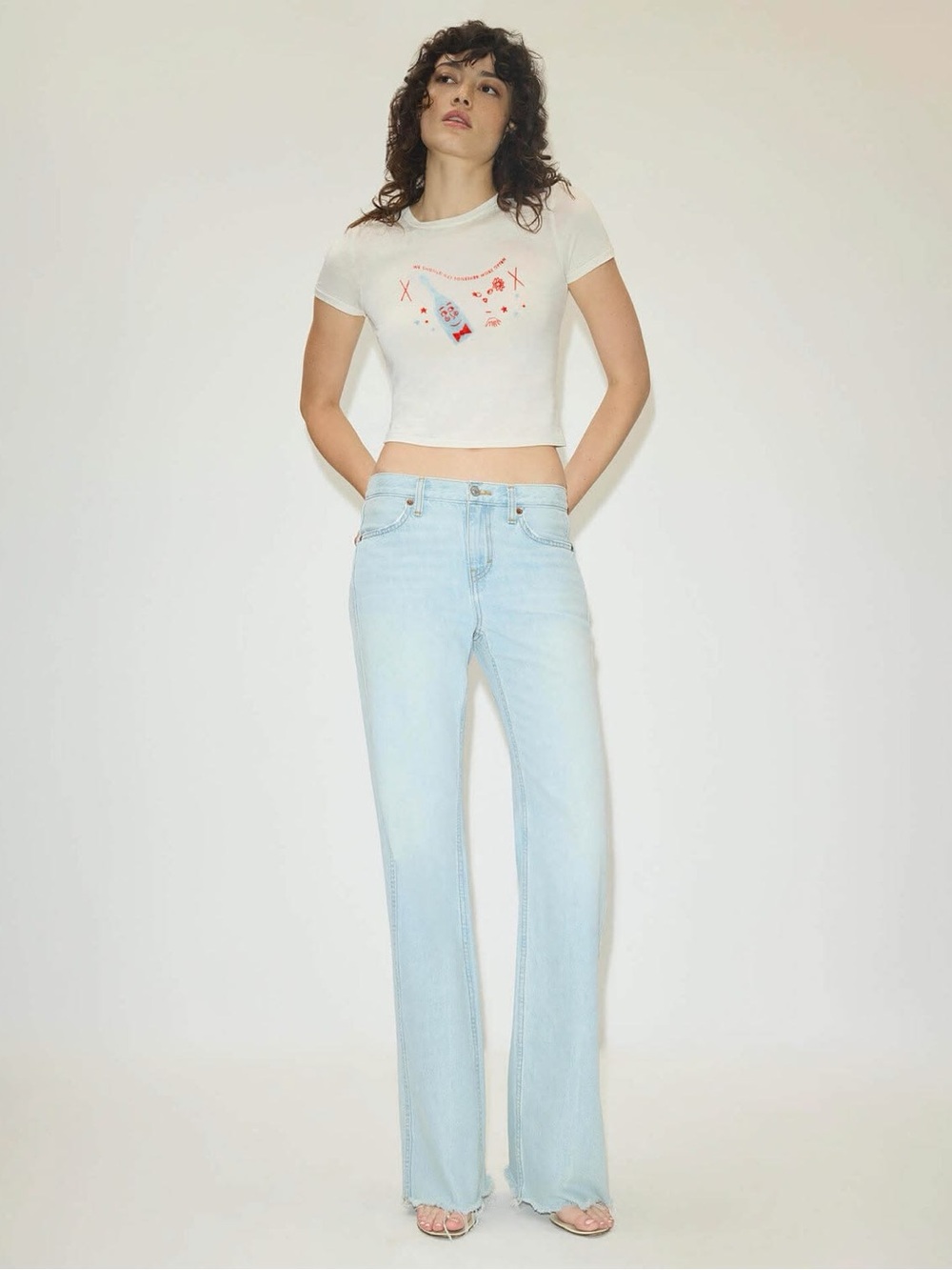 Re/Done Cream Short Sleeve Graphic Crop Tee